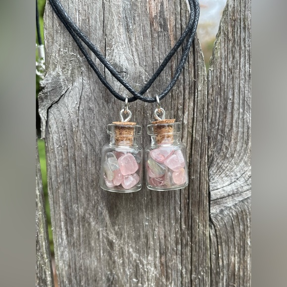 Labradorite + Lavender Rose Quartz Pendant | Cork Jar Necklace | Crystal Jewelry - Picture 6 of 6